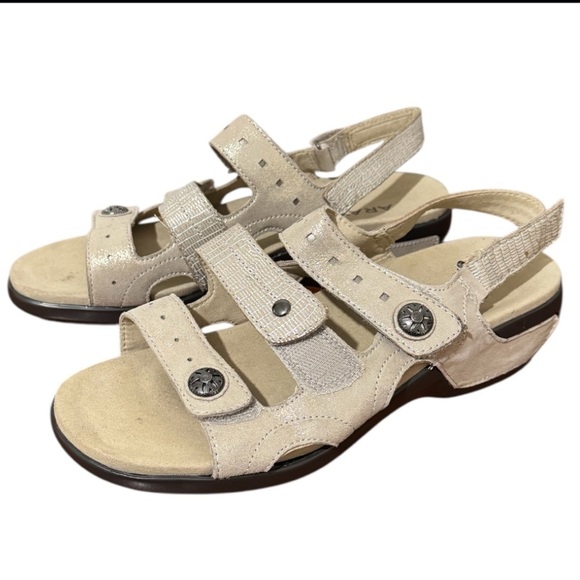 Aravon Women's Power Comfort Three Strap Heeled Tan Sandal Sz 7 - Picture 3 of 12